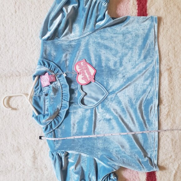 BNWT NWT Chrissa Sparkles Blue Velvet Heart Cutout Crop Top - Picture 7 of 7